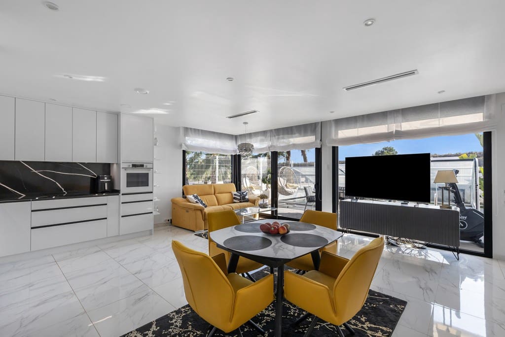 3 Zimmer Villa zu verkaufen in San Miguel de Salinas mit Pool Garage - 529.900 € (Ref: 9310691)