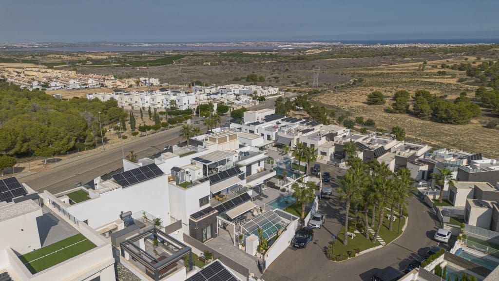 3 Zimmer Villa zu verkaufen in San Miguel de Salinas mit Pool Garage - 529.900 € (Ref: 9310691)