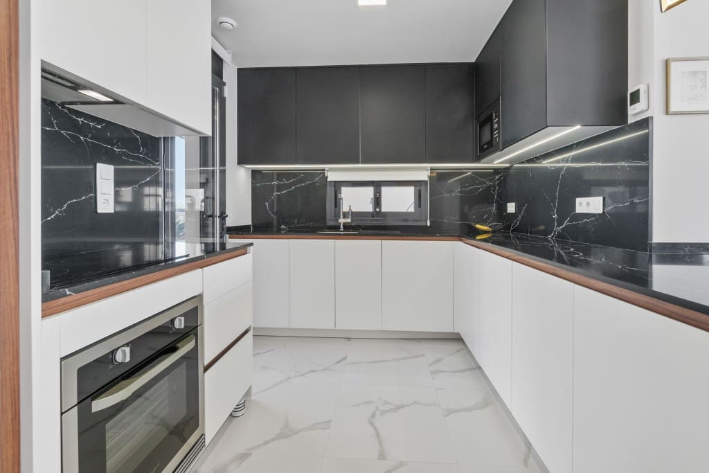 2 sovrum Lägenhet till salu i San Miguel de Salinas med pool garage - 350 000 € (Ref: 9312571)