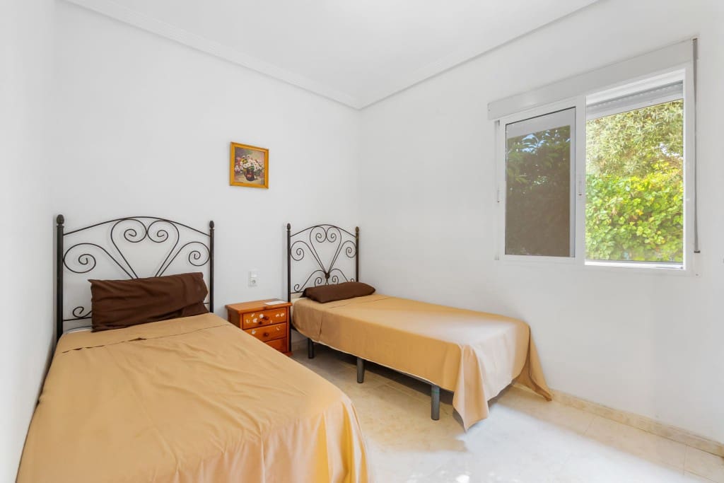 3 slaapkamer Villa te koop in Los Altos met zwembad garage - € 365.000 (Ref: 9326176)