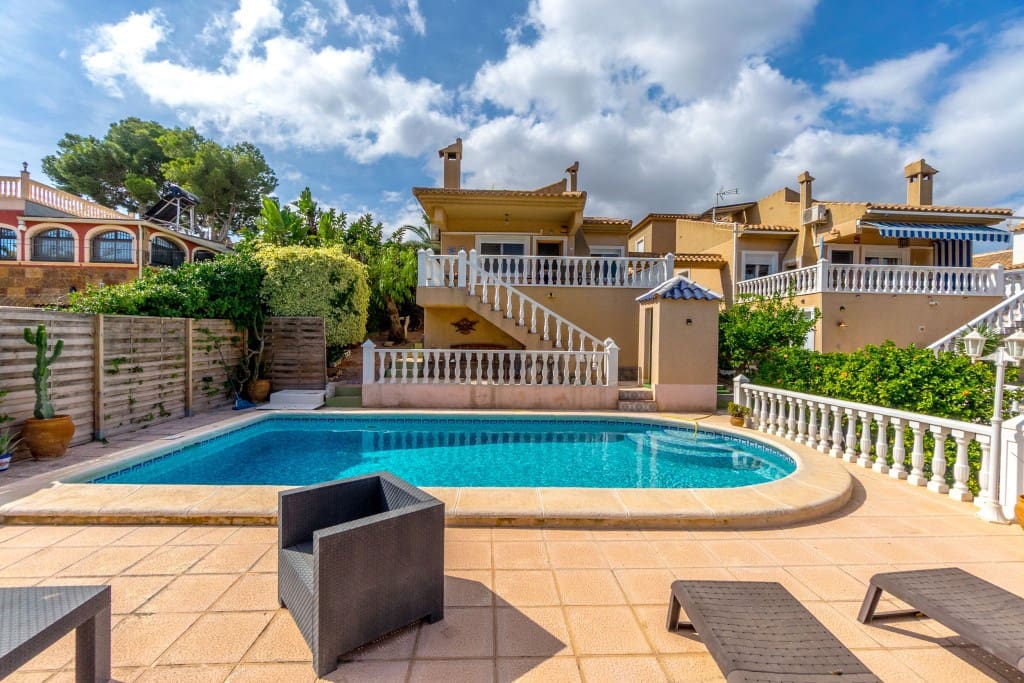 3 slaapkamer Villa te koop in Los Altos met zwembad garage - € 365.000 (Ref: 9326176)