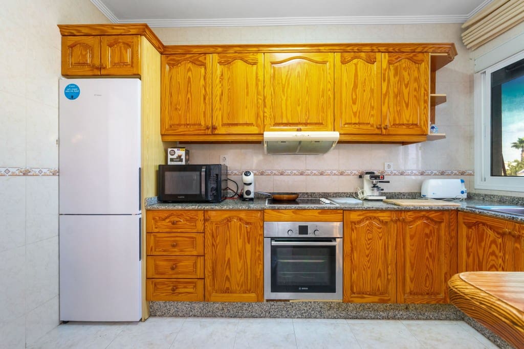 3 slaapkamer Villa te koop in Los Altos met zwembad garage - € 365.000 (Ref: 9326176)