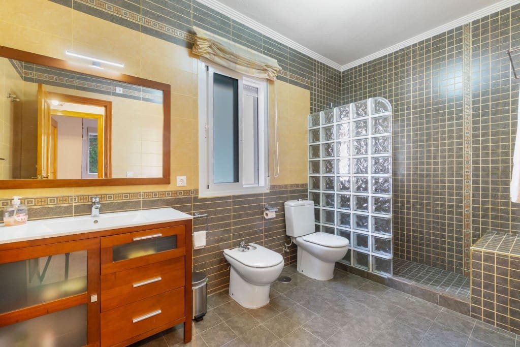 3 slaapkamer Villa te koop in Los Altos met zwembad garage - € 365.000 (Ref: 9326176)