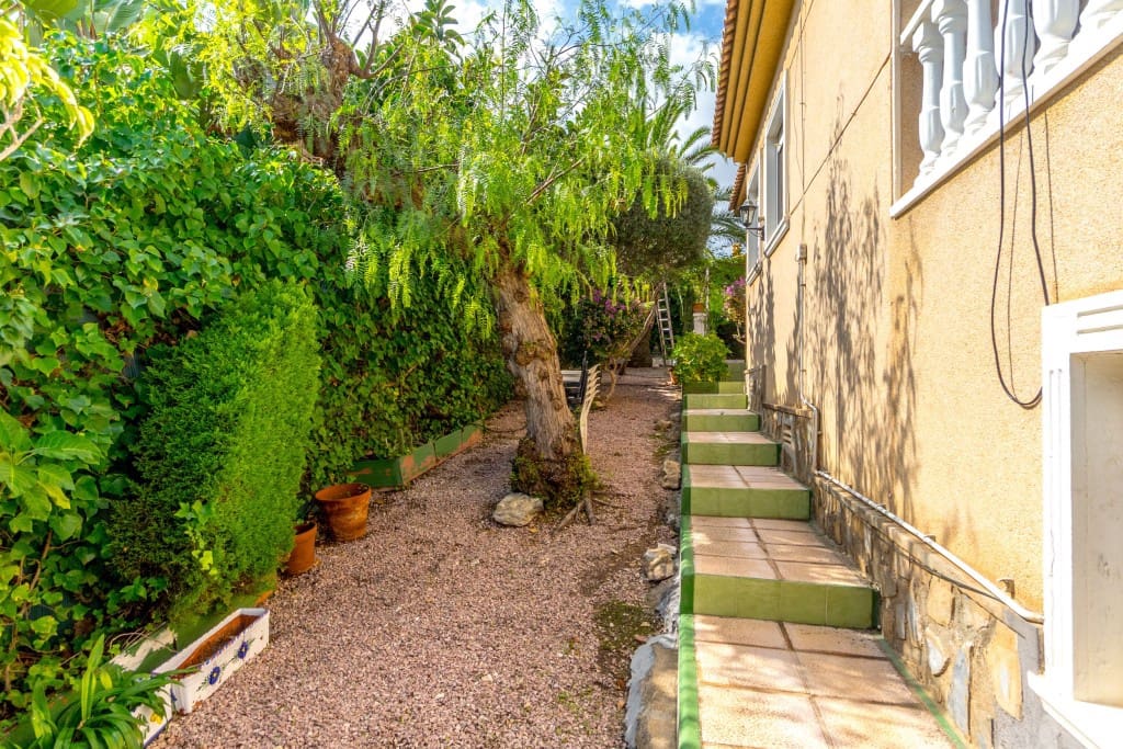 3 slaapkamer Villa te koop in Los Altos met zwembad garage - € 365.000 (Ref: 9326176)