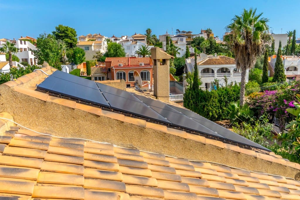 3 slaapkamer Villa te koop in Los Altos met zwembad garage - € 365.000 (Ref: 9326176)