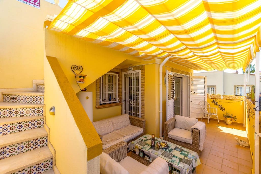 3 Zimmer Villa zu verkaufen in Playa Flamenca mit Pool Garage - 372.000 € (Ref: 9330330)