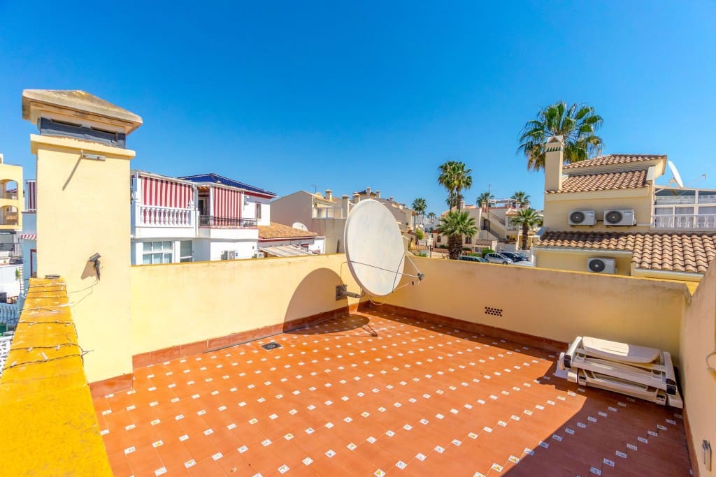 3 Zimmer Villa zu verkaufen in Playa Flamenca mit Pool Garage - 372.000 € (Ref: 9330330)