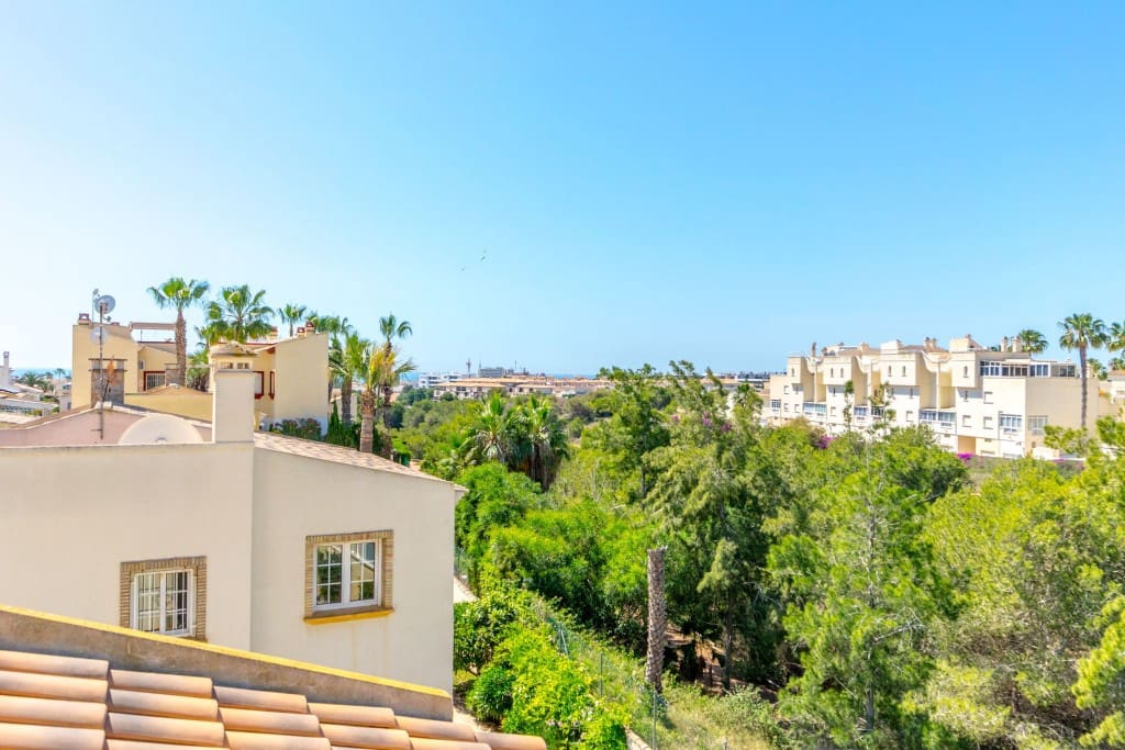 3 Zimmer Villa zu verkaufen in Playa Flamenca mit Pool Garage - 372.000 € (Ref: 9330330)