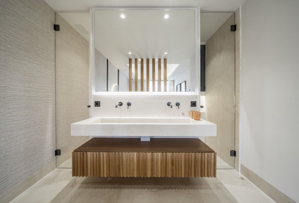 3 soverom Penthouse til salgs i Nueva Andalucia med svømmebasseng garasje - € 2 360 000 (Ref: 9330331)