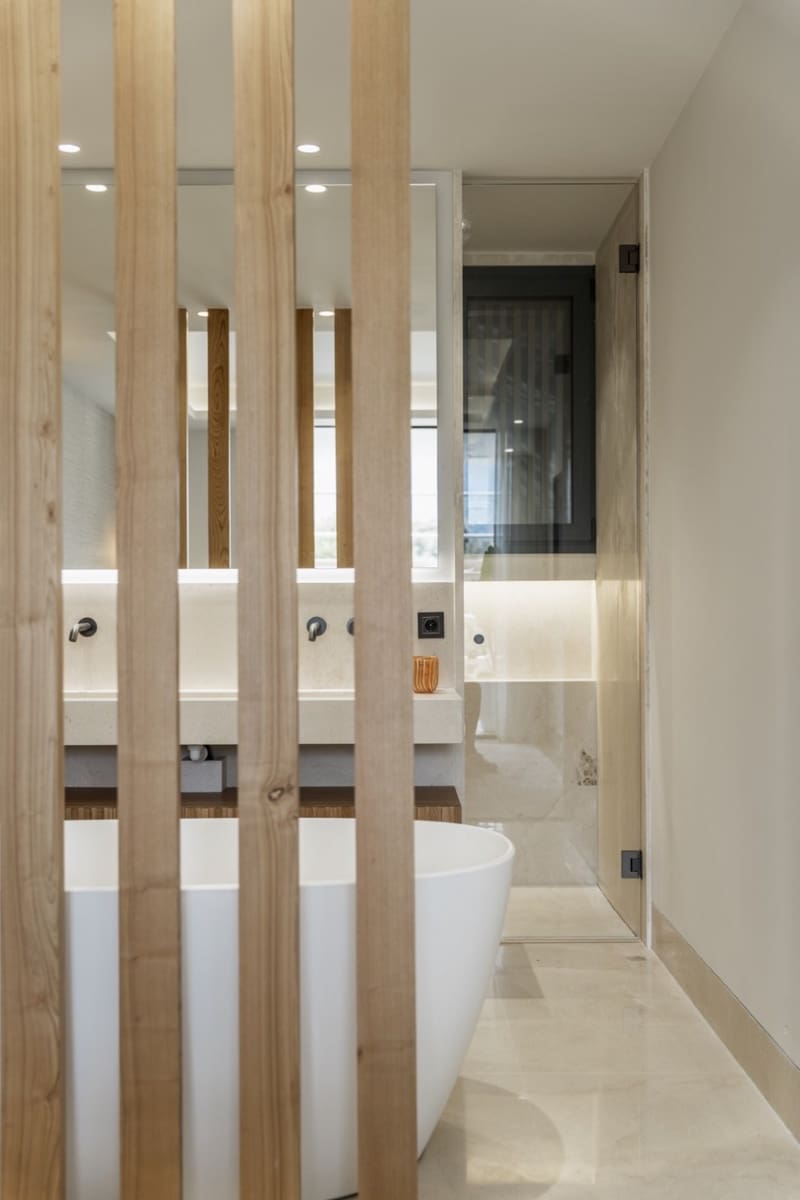 3 soverom Penthouse til salgs i Nueva Andalucia med svømmebasseng garasje - € 2 360 000 (Ref: 9330331)