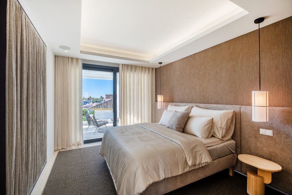 6 chambre Villa/Maison à vendre à El Paraiso avec piscine garage - 2 950 000 € (Ref: 9330334)