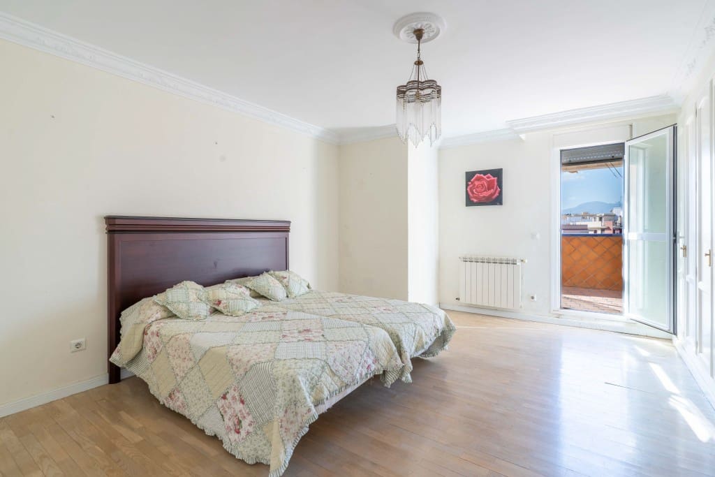 3 soverom Penthouse til salgs i Estepona - € 585 000 (Ref: 9330335)