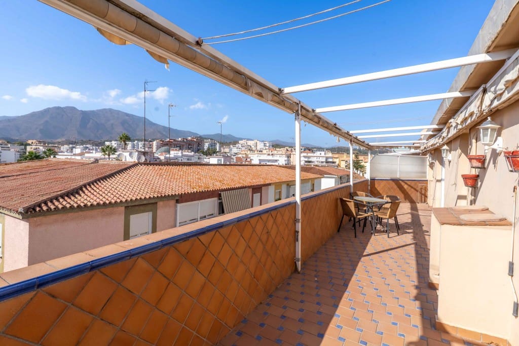 3 soverom Penthouse til salgs i Estepona - € 585 000 (Ref: 9330335)