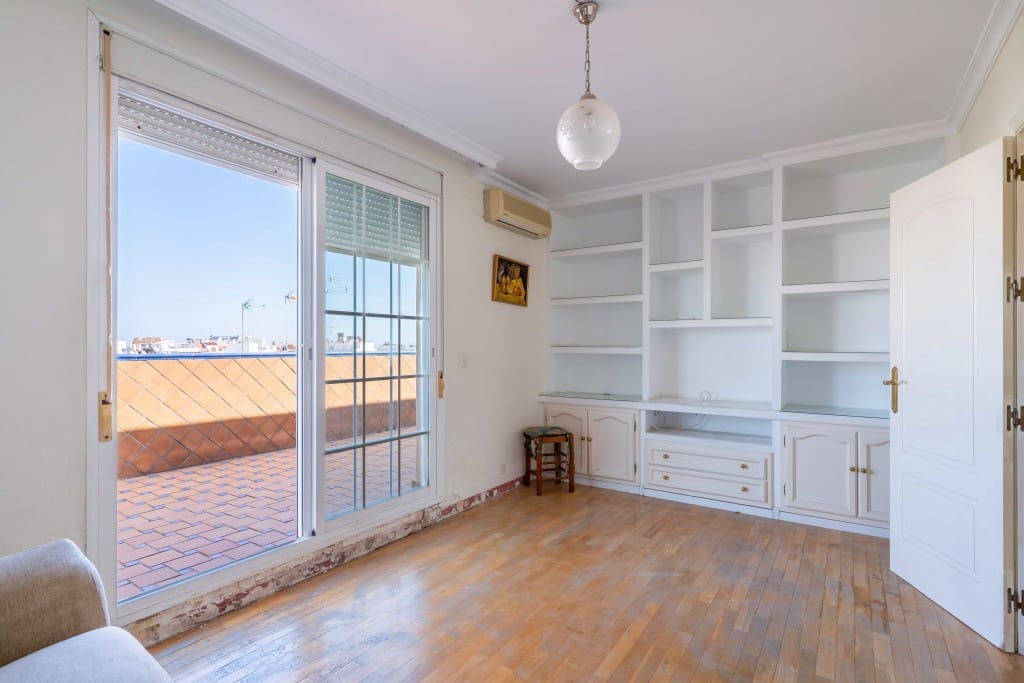 3 soverom Penthouse til salgs i Estepona - € 585 000 (Ref: 9330335)