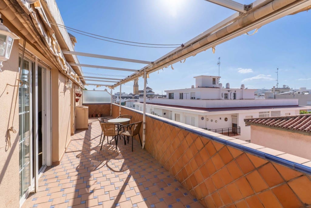 3 soverom Penthouse til salgs i Estepona - € 585 000 (Ref: 9330335)