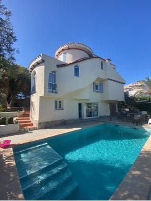 5 sovrum Villa till salu i La Zenia med pool garage - 750 000 € (Ref: 9330350)