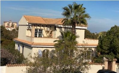 5 sovrum Villa till salu i La Zenia med pool garage - 750 000 € (Ref: 9330350)