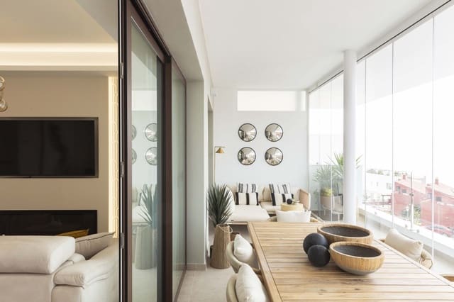 2 makuuhuone Huoneisto myytävänä paikassa Nerja mukana uima-altaan - 498 900 € (Ref: 9337736)