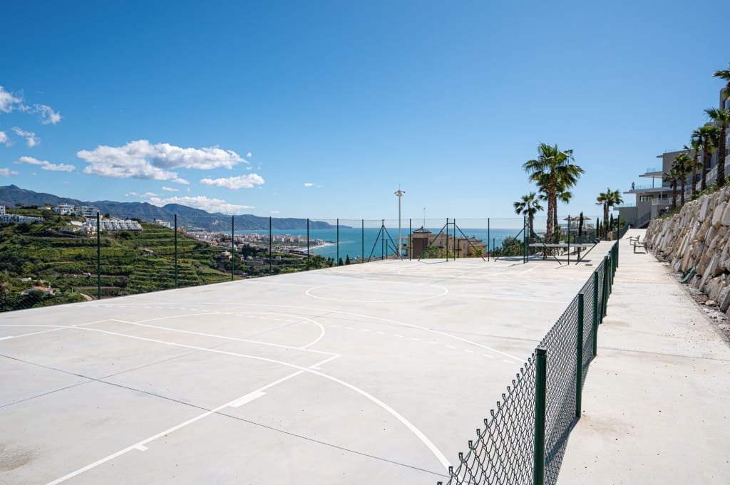 2 soverom Leilighet til salgs i Nerja med svømmebasseng - € 738 900 (Ref: 9337740)