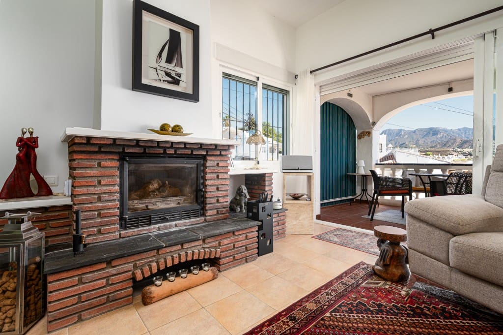 3 slaapkamer Villa te koop in Nerja met zwembad garage - € 649.000 (Ref: 9340968)