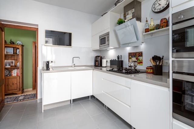 3 slaapkamer Villa te koop in Nerja met zwembad garage - € 649.000 (Ref: 9340968)