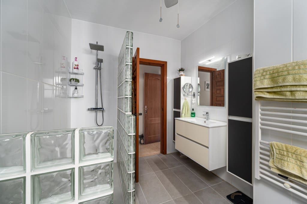 3 slaapkamer Villa te koop in Nerja met zwembad garage - € 649.000 (Ref: 9340968)