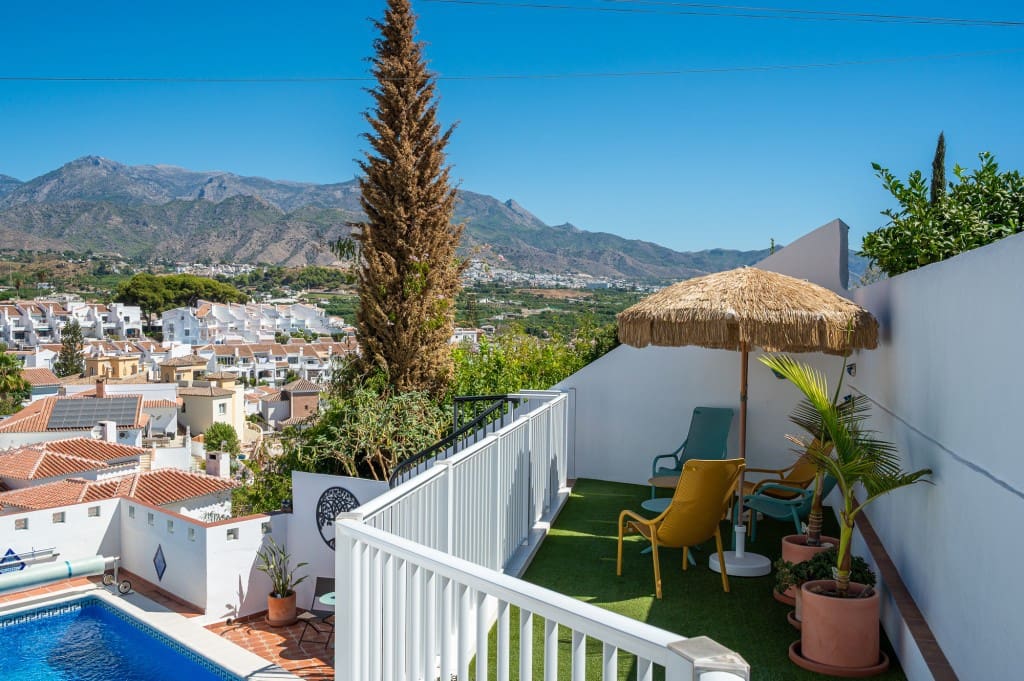 3 slaapkamer Villa te koop in Nerja met zwembad garage - € 649.000 (Ref: 9340968)