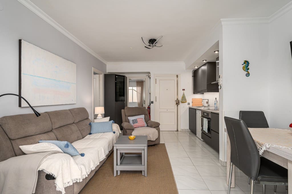 2 sovrum Lägenhet till salu i Nerja med pool - 360 000 € (Ref: 9340969)