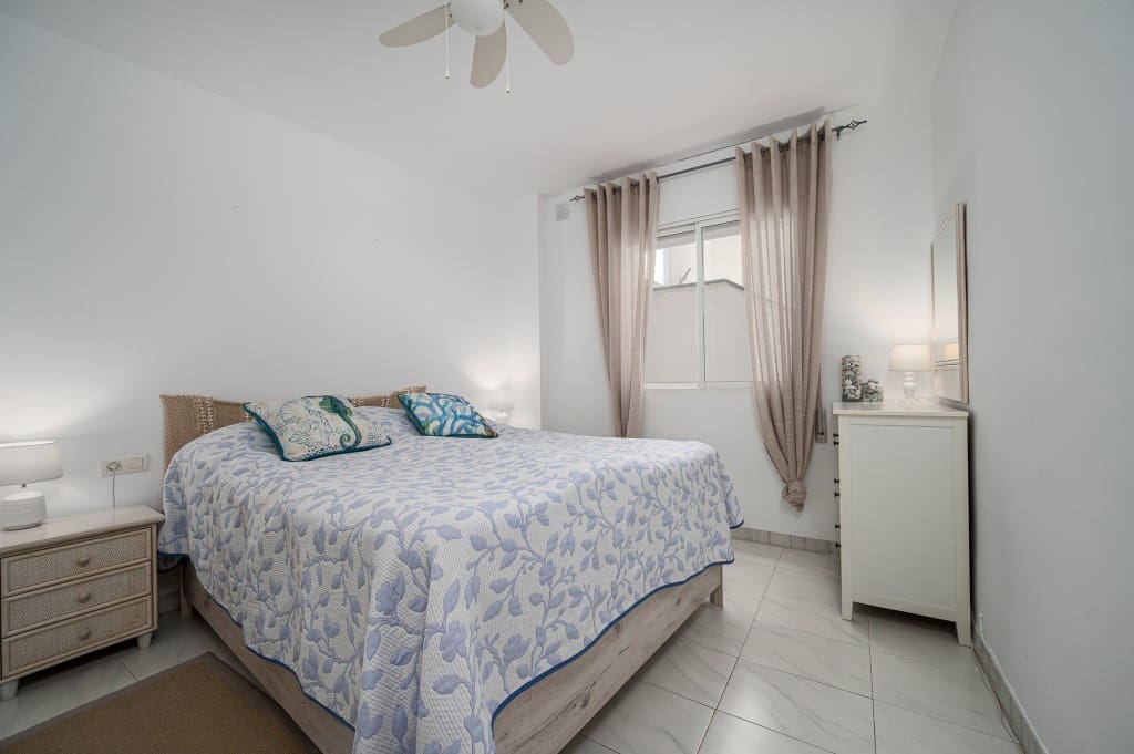 2 sovrum Lägenhet till salu i Nerja med pool - 360 000 € (Ref: 9340969)