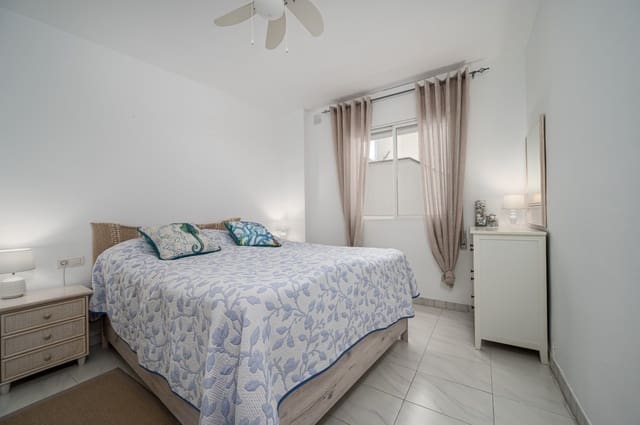 2 sovrum Lägenhet till salu i Nerja med pool - 360 000 € (Ref: 9340969)