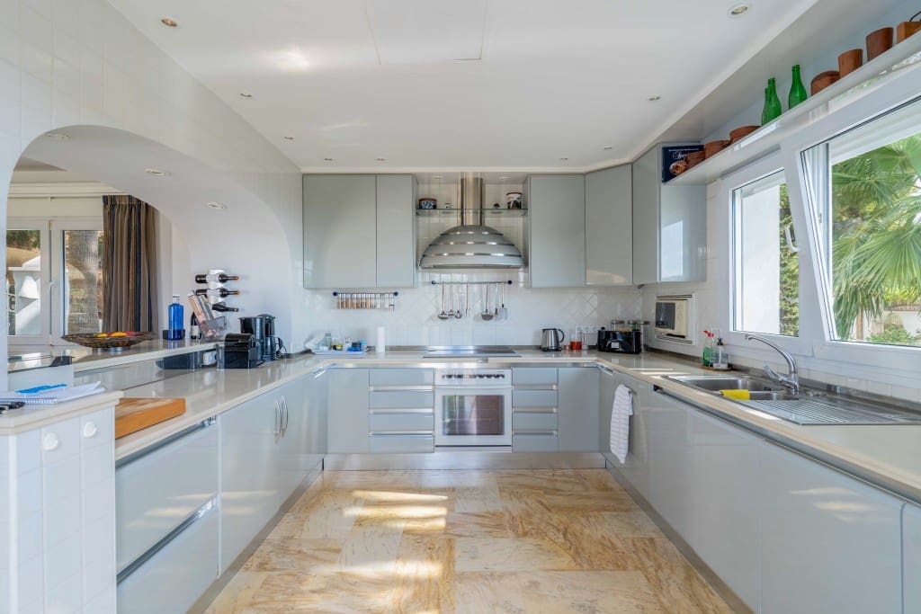 5 slaapkamer Villa te koop in La Capellania met zwembad garage - € 2.595.000 (Ref: 9349037)