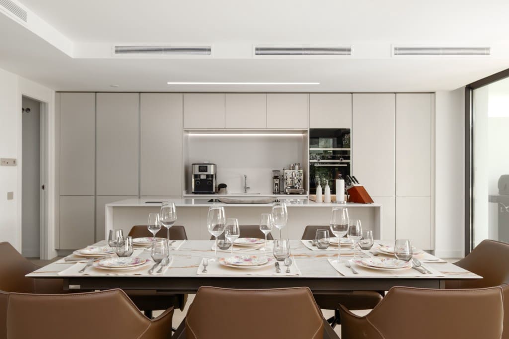 4 slaapkamer Halfvrijstaande villa te koop in Marbella met zwembad garage - € 2.095.000 (Ref: 9349038)