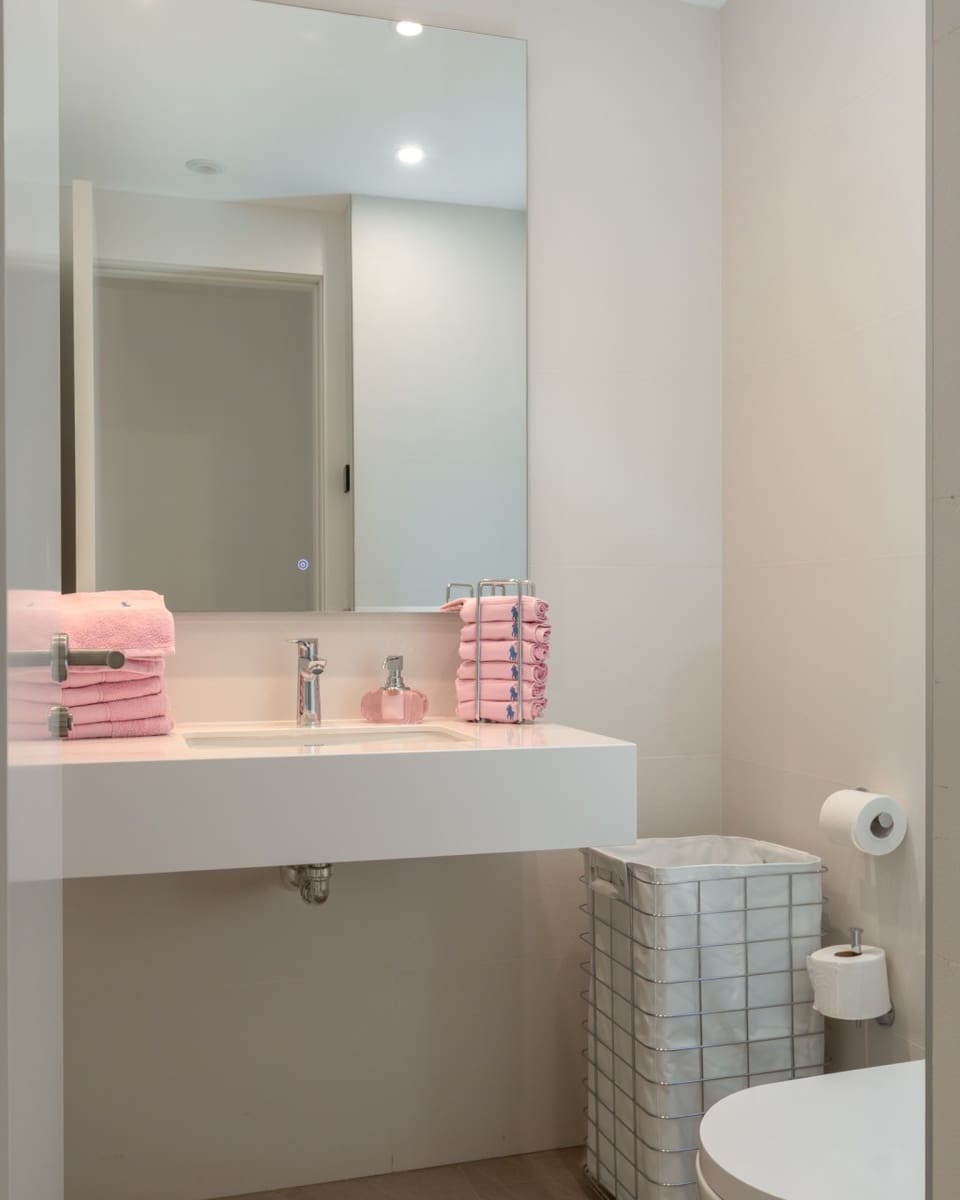 4 slaapkamer Halfvrijstaande villa te koop in Marbella met zwembad garage - € 2.095.000 (Ref: 9349038)