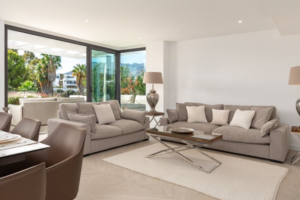 4 slaapkamer Halfvrijstaande villa te koop in Marbella met zwembad garage - € 2.095.000 (Ref: 9349038)