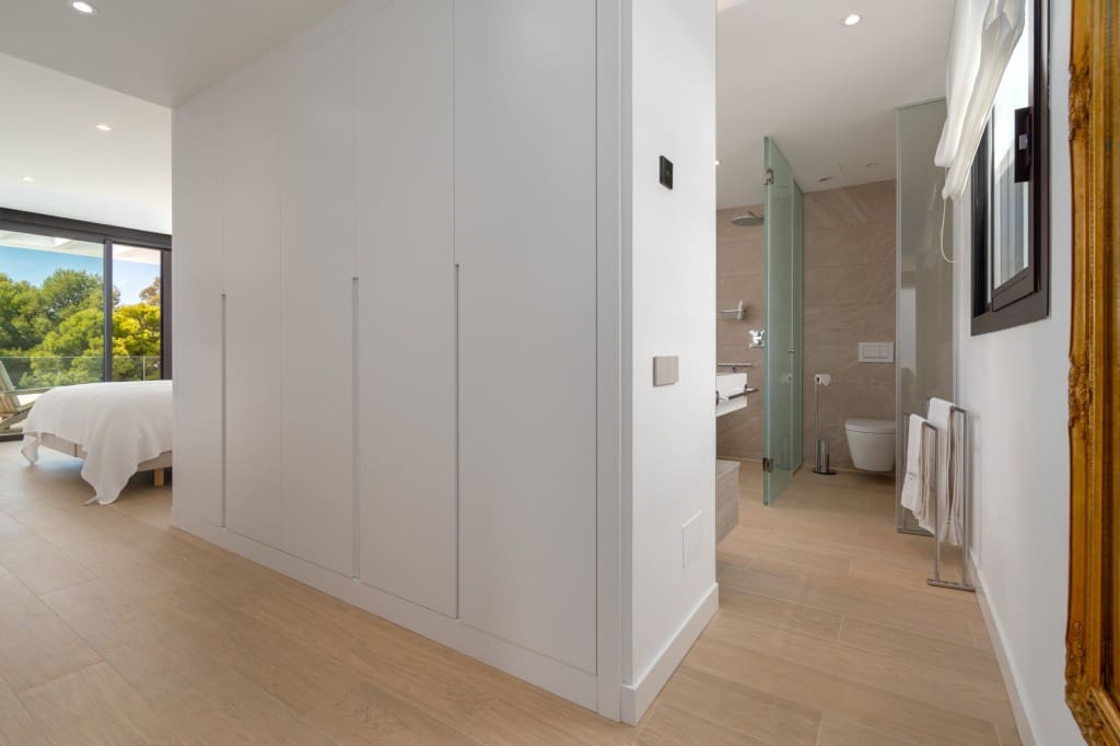 4 slaapkamer Halfvrijstaande villa te koop in Marbella met zwembad garage - € 2.095.000 (Ref: 9349038)