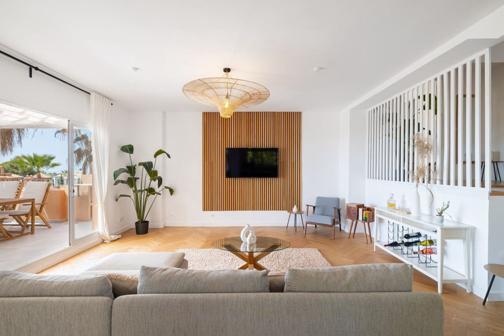 3 soverom Penthouse til salgs i Nueva Andalucia med svømmebasseng garasje - € 1 145 000 (Ref: 9349042)