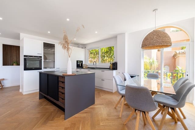 3 soverom Penthouse til salgs i Nueva Andalucia, Marbella med svømmebasseng garasje - € 1 145 000 (Ref: 9349042)