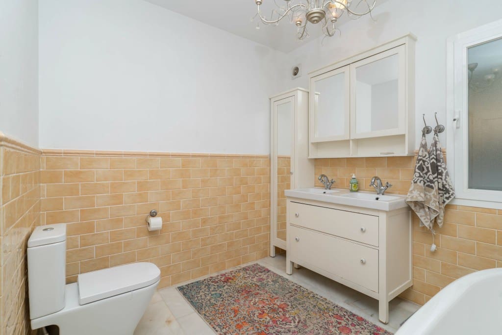 4 soveværelse Villa til salg i Mijas Costa med swimmingpool garage - € 1.795.000 (Ref: 9358910)