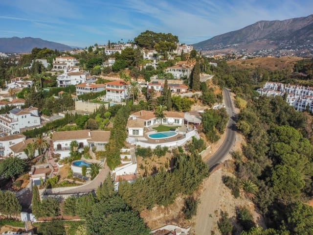 4 soveværelse Villa til salg i Mijas Costa, Mijas med swimmingpool garage - € 1.795.000 (Ref: 9358910)