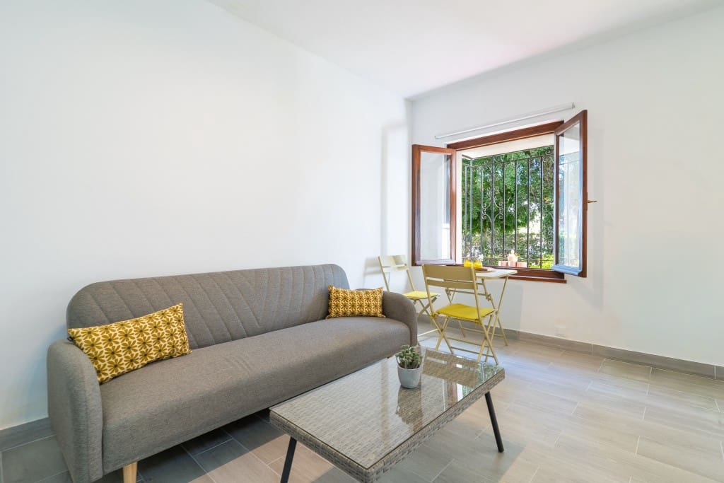 1 makuuhuone Huoneisto myytävänä paikassa Estepona mukana uima-altaan - 225 000 € (Ref: 9361971)