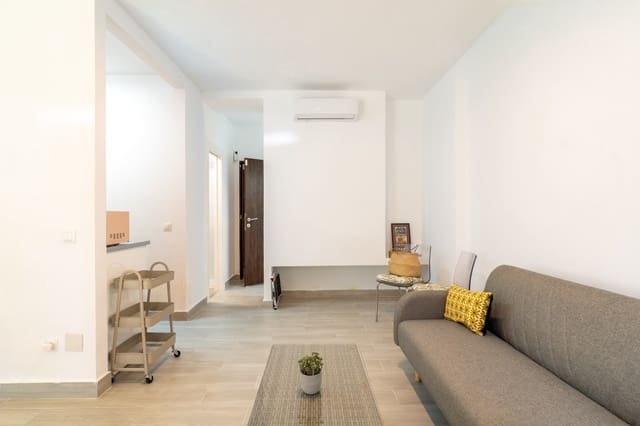 1 makuuhuone Huoneisto myytävänä paikassa Estepona mukana uima-altaan - 225 000 € (Ref: 9361971)