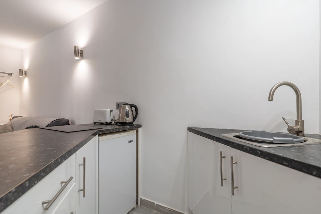 2 slaapkamer Huis te koop in Estepona - € 920.000 (Ref: 9361972)