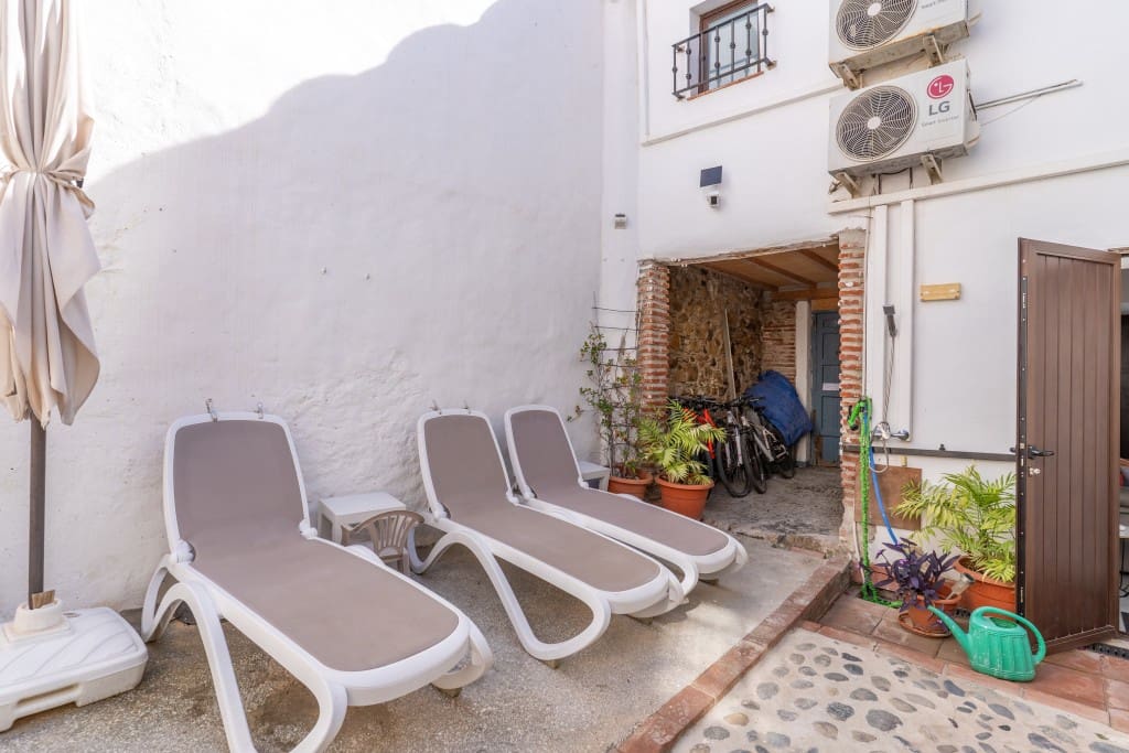 2 slaapkamer Huis te koop in Estepona - € 920.000 (Ref: 9361972)