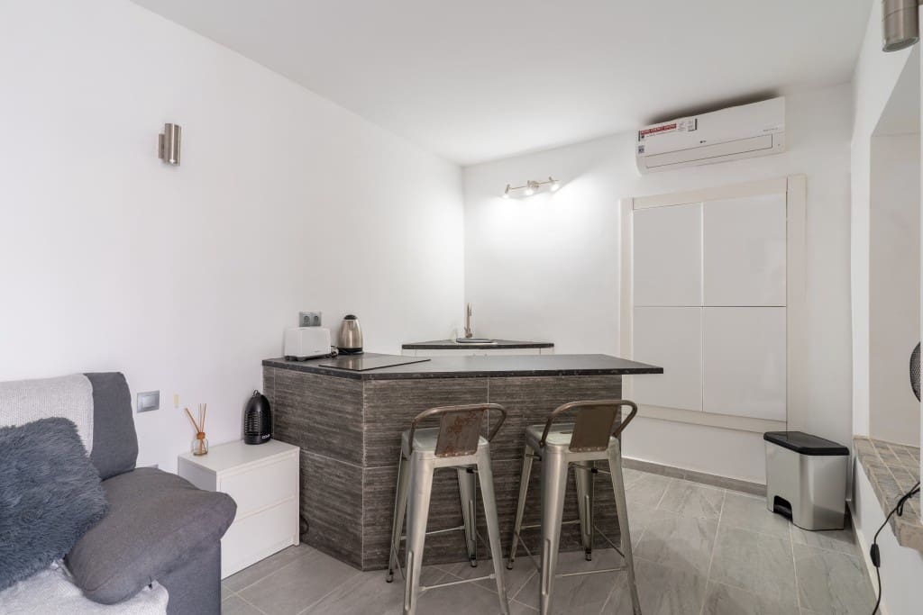 2 slaapkamer Huis te koop in Estepona - € 920.000 (Ref: 9361972)