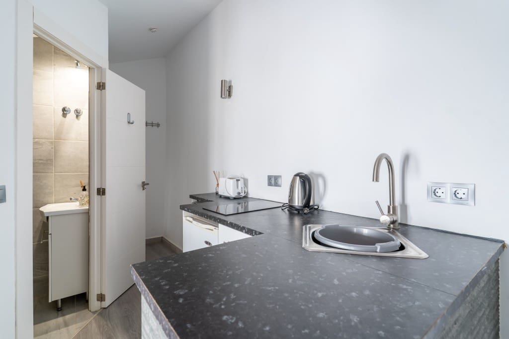 2 slaapkamer Huis te koop in Estepona - € 920.000 (Ref: 9361972)