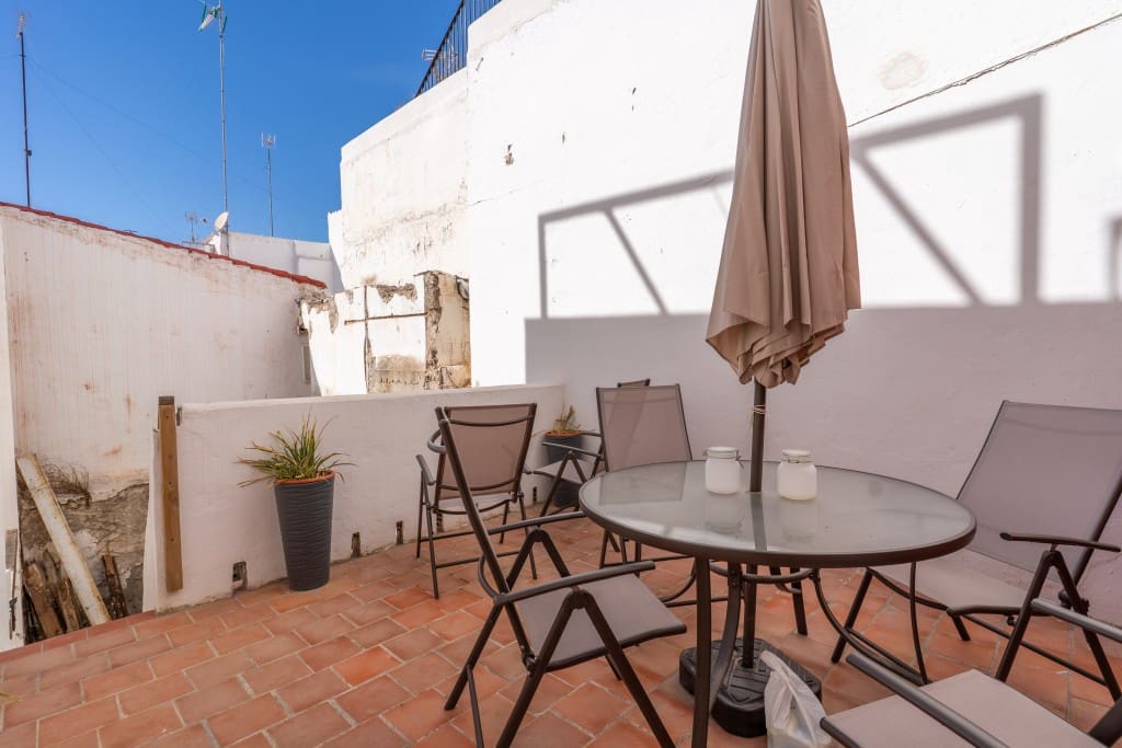 2 slaapkamer Huis te koop in Estepona - € 920.000 (Ref: 9361972)