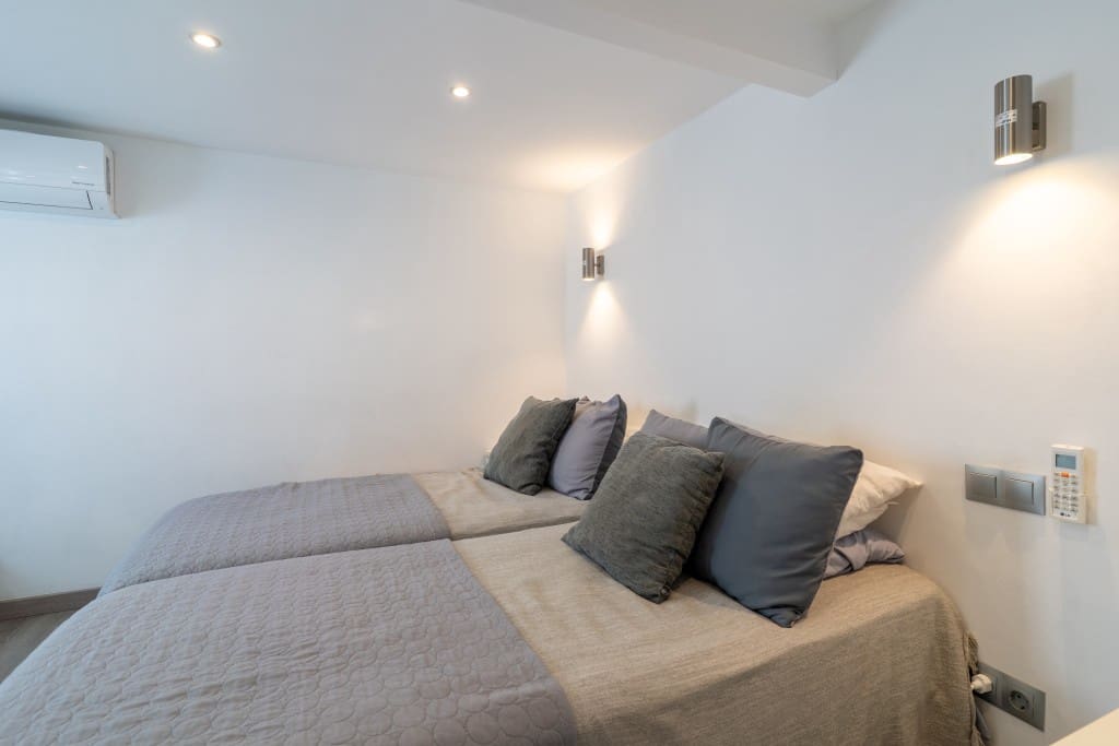 2 slaapkamer Huis te koop in Estepona - € 920.000 (Ref: 9361972)