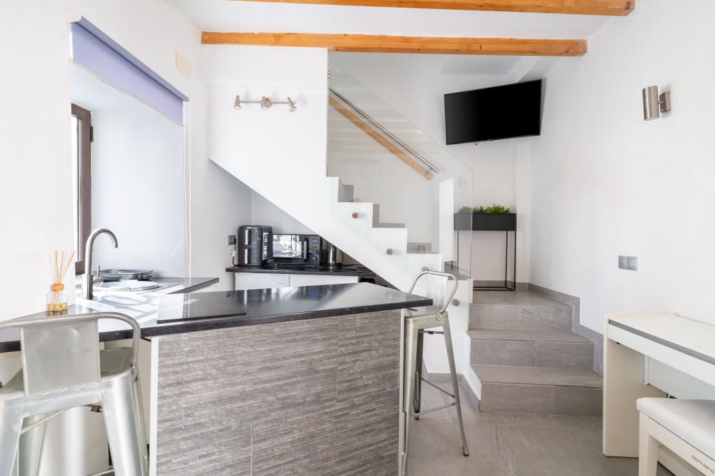 2 slaapkamer Huis te koop in Estepona - € 920.000 (Ref: 9361972)