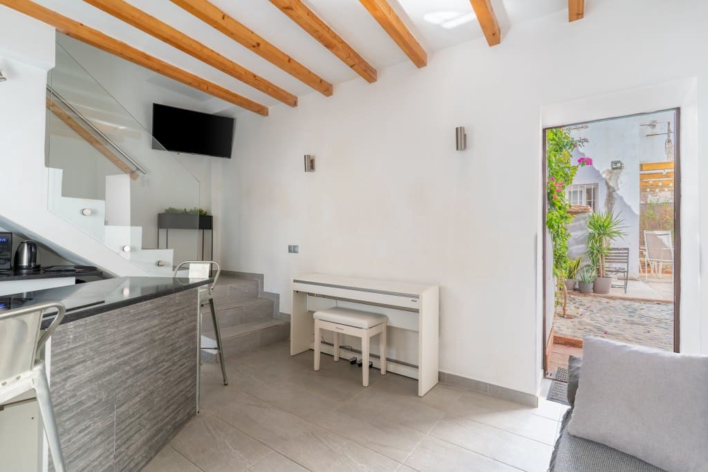 2 slaapkamer Huis te koop in Estepona - € 920.000 (Ref: 9361972)