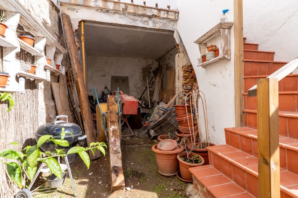 2 slaapkamer Huis te koop in Estepona - € 920.000 (Ref: 9361972)